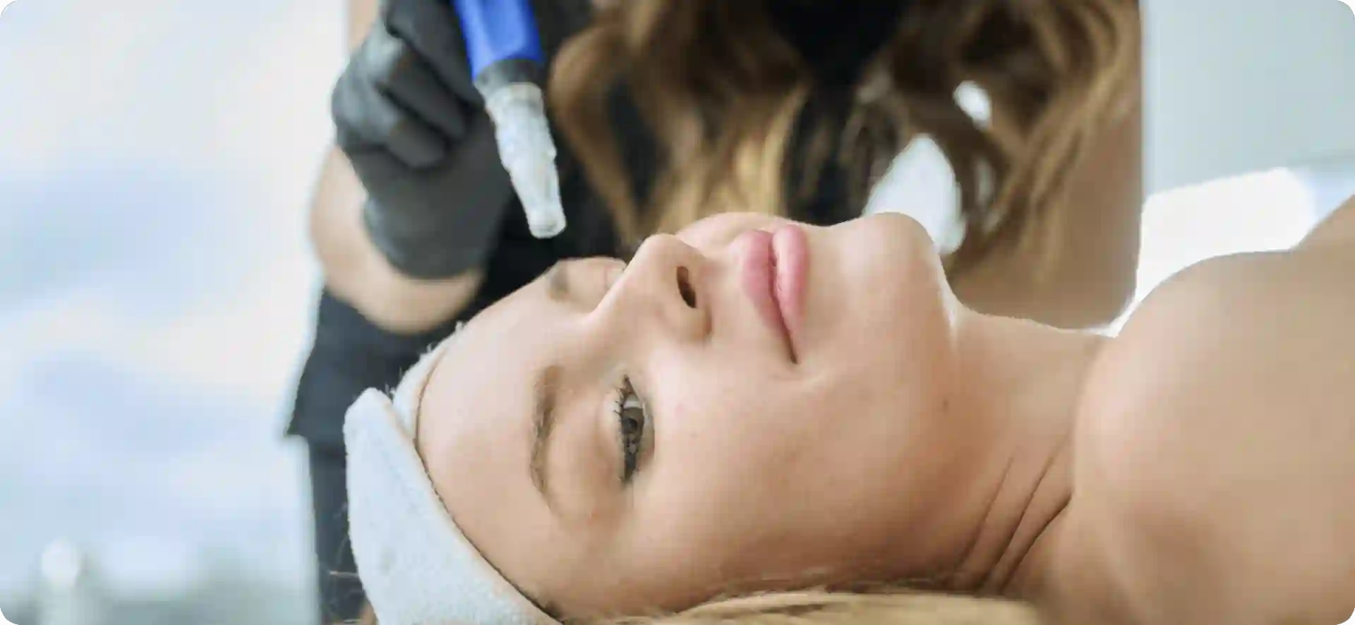 How Do Microneedles Trigger New Collagen and Elastin in Loose Skin Newark-on-Trent?